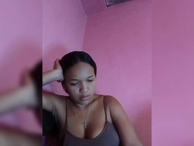 Vaninah's BongaCams show and profile