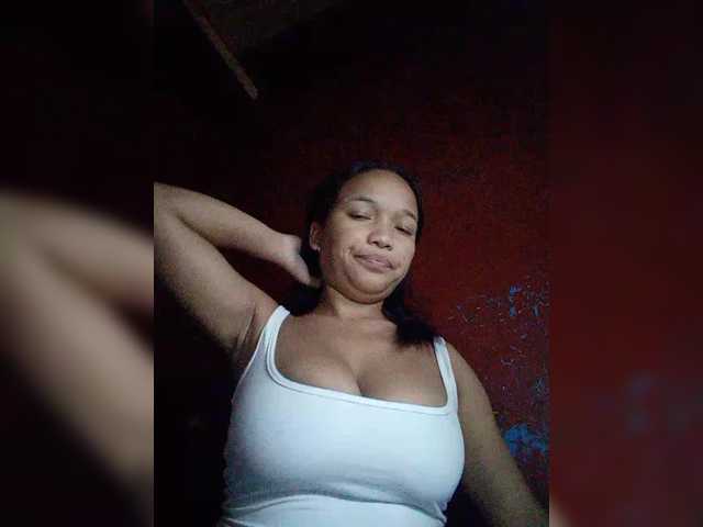 Vaninah's BongaCams show and profile