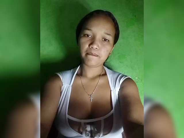 Vaninah's BongaCams show and profile