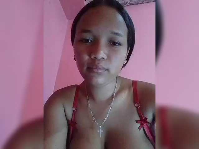 Vaninah's BongaCams show and profile