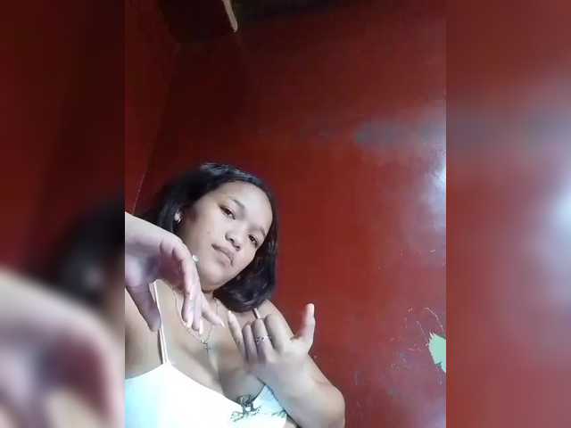 Vaninah's BongaCams show and profile