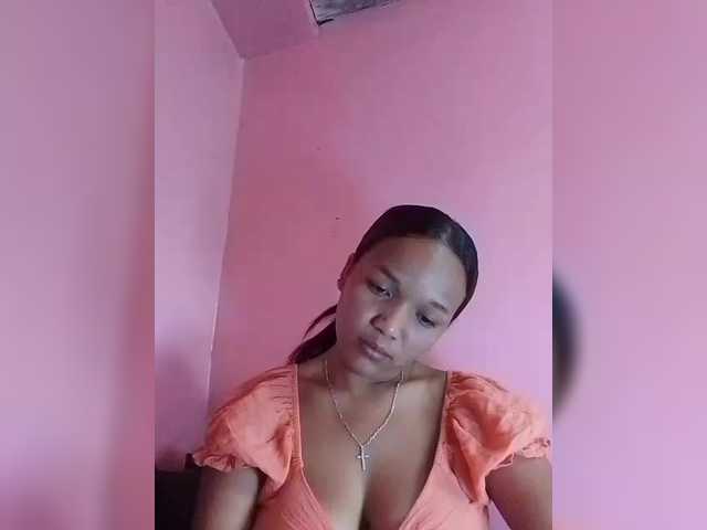 Vaninah's BongaCams show and profile