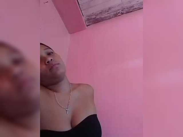 Vaninah's BongaCams show and profile