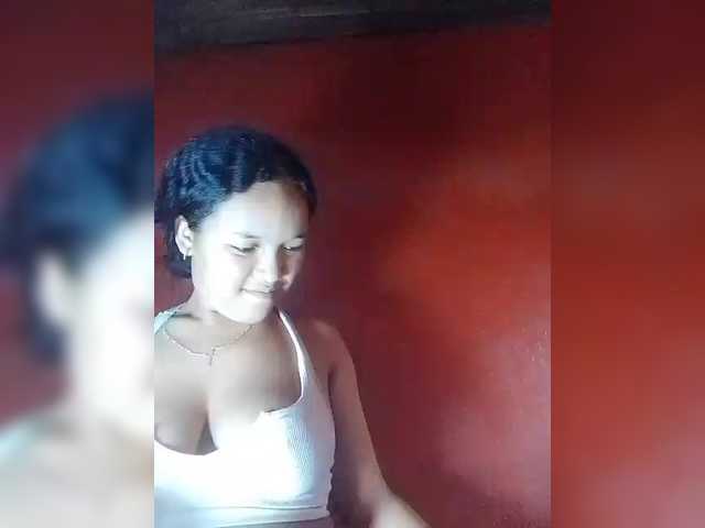 Vaninah's BongaCams show and profile