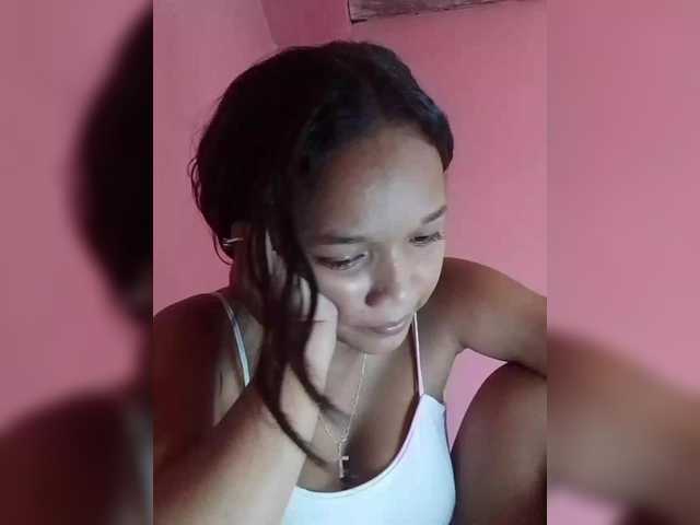 Vaninah's BongaCams show and profile