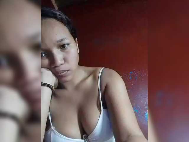 Vaninah's BongaCams show and profile