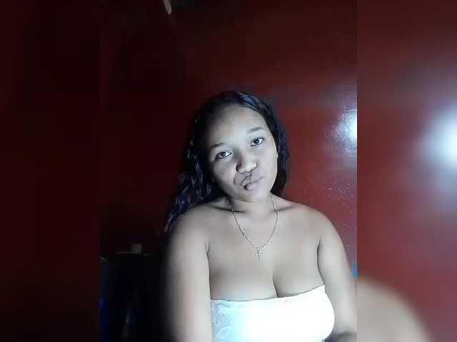 Vaninah's BongaCams show and profile