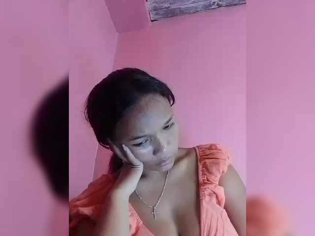 Vaninah's BongaCams show and profile