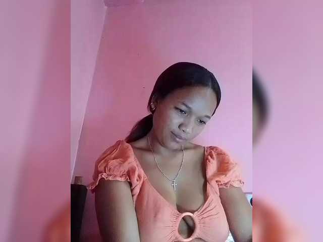 Vaninah's BongaCams show and profile