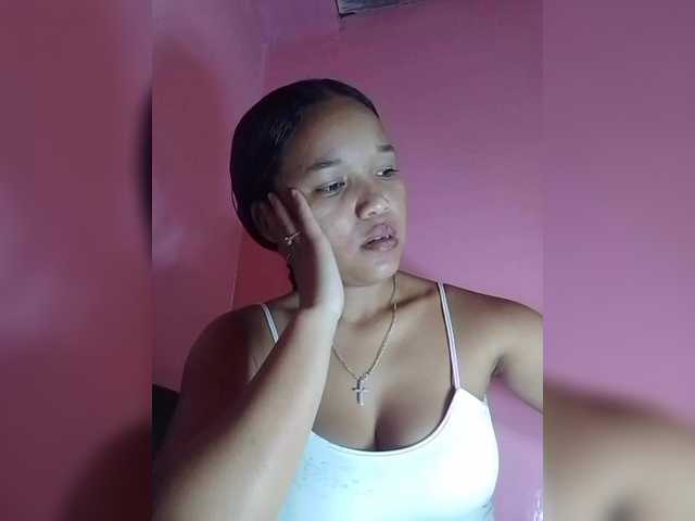 Vaninah's BongaCams show and profile