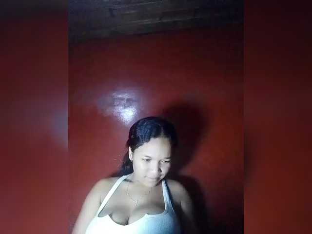 Vaninah's BongaCams show and profile