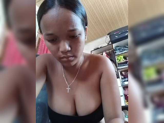 Vaninah's BongaCams show and profile