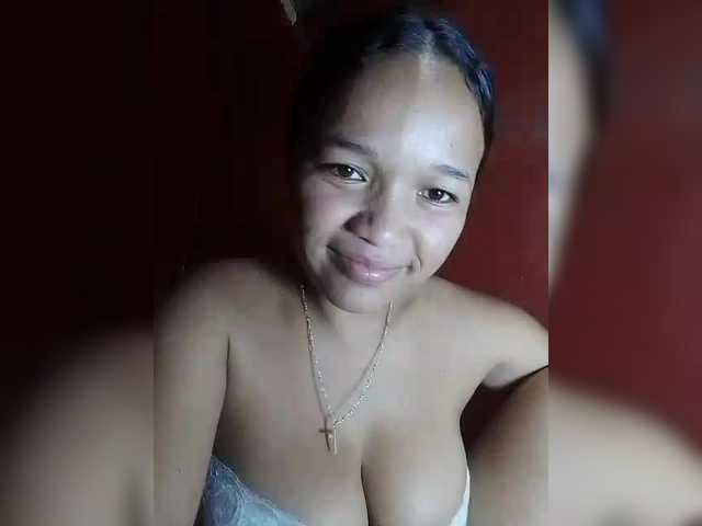 Vaninah's BongaCams show and profile