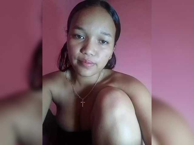 Vaninah's BongaCams show and profile