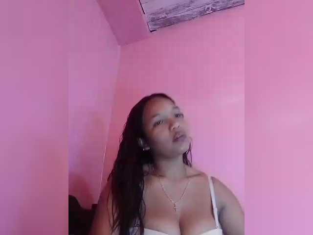 Vaninah's BongaCams show and profile