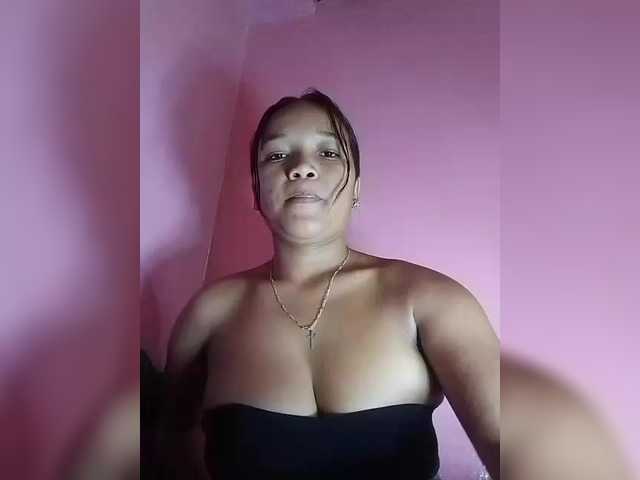 Vaninah's BongaCams show and profile