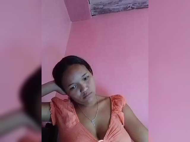 Vaninah's BongaCams show and profile