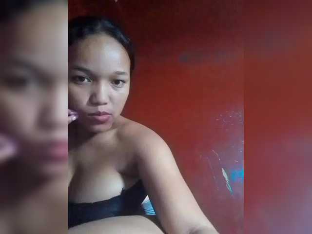 Vaninah's BongaCams show and profile