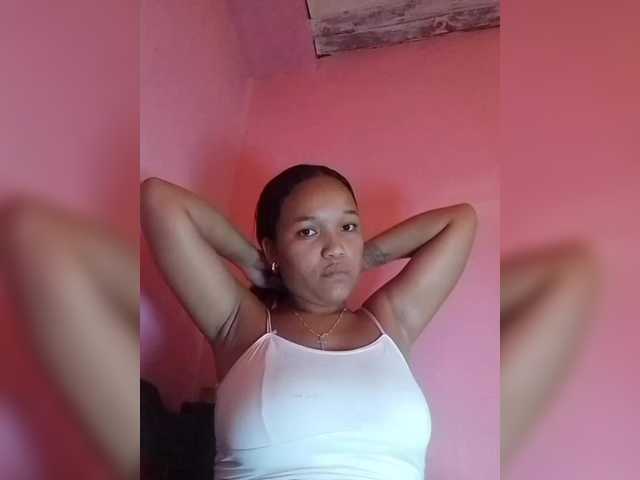 Vaninah's BongaCams show and profile