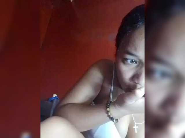 Vaninah's BongaCams show and profile