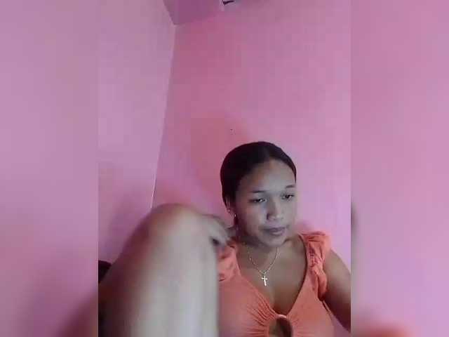 Vaninah's BongaCams show and profile