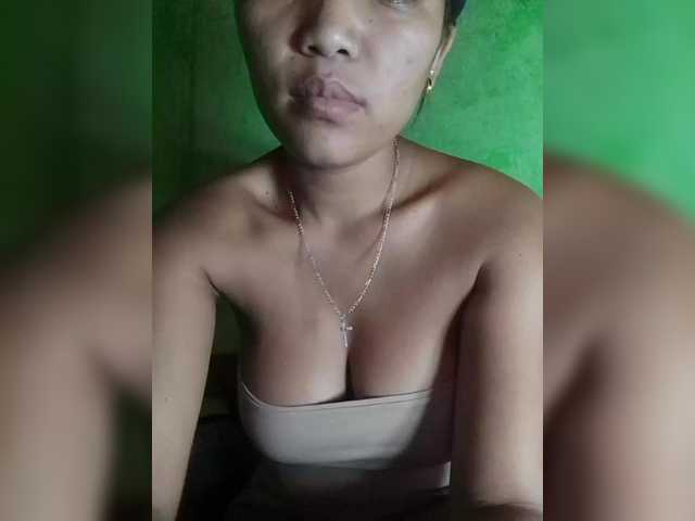 Vaninah's BongaCams show and profile