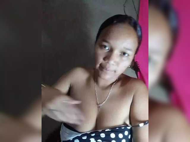 Vaninah's BongaCams show and profile