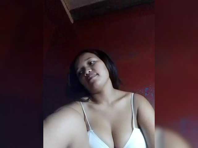 Vaninah's BongaCams show and profile