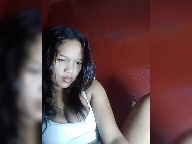 Vaninah's BongaCams show and profile