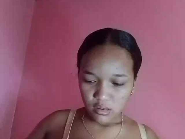 Vaninah's BongaCams show and profile