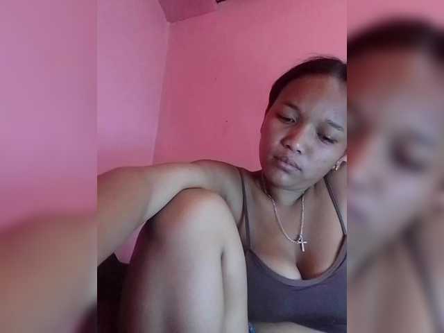 Vaninah's BongaCams show and profile