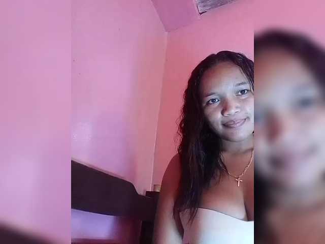 Vaninah's BongaCams show and profile