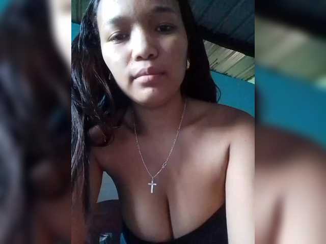 Vaninah's BongaCams show and profile