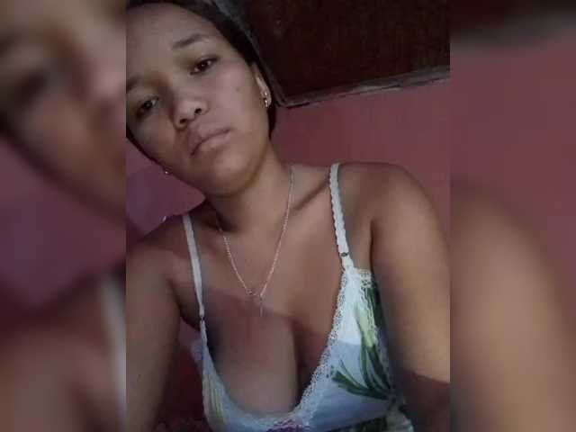 Vaninah's BongaCams show and profile