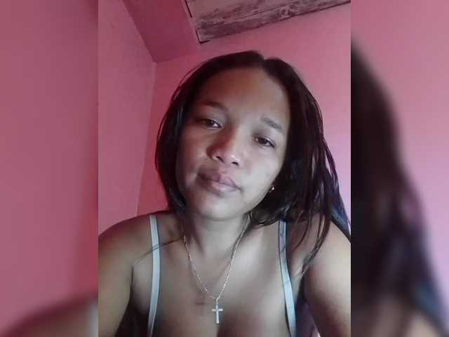 Vaninah's BongaCams show and profile