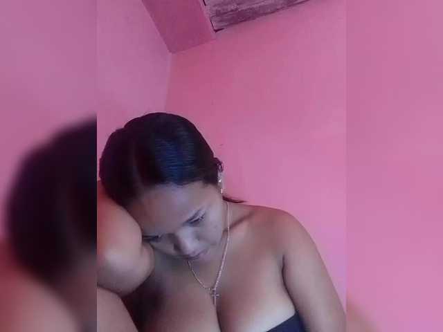 Vaninah's BongaCams show and profile