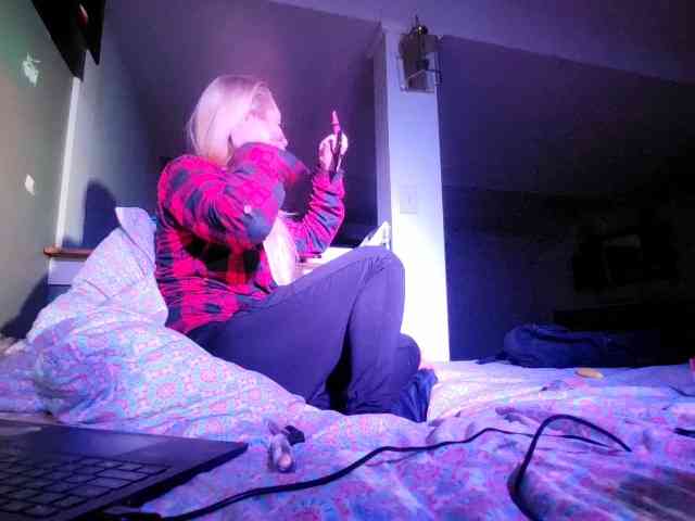 Bellateal webcam