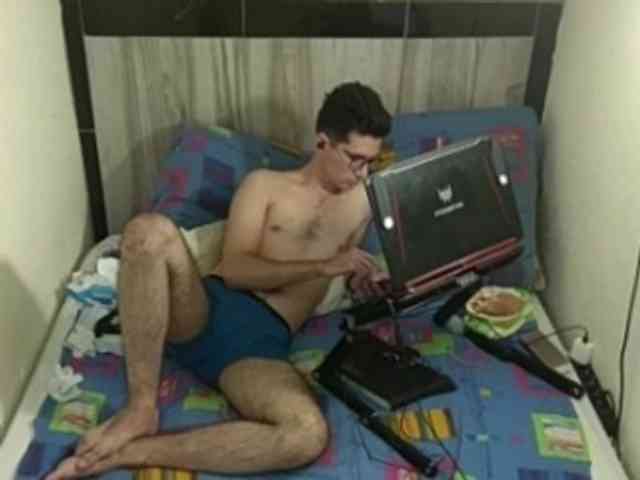 Ukraine-Vers-Boy Live Webcam on BongaCams
