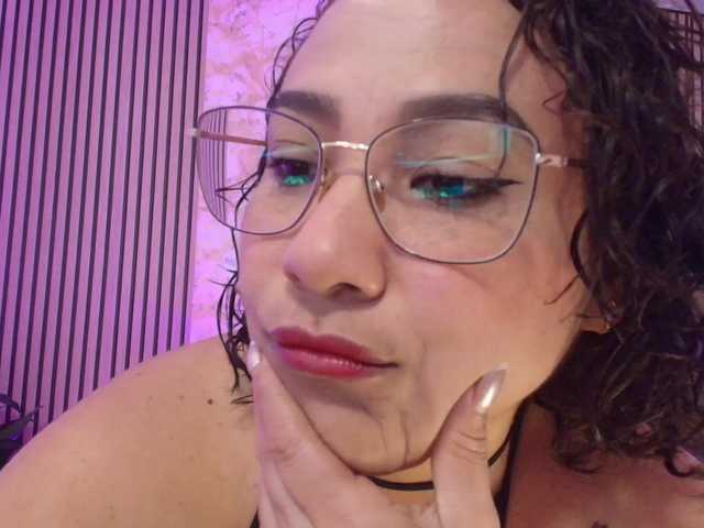 juliramirez2 webcam bongacams model stream image