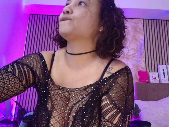 juliramirez2's BongaCams show and profile