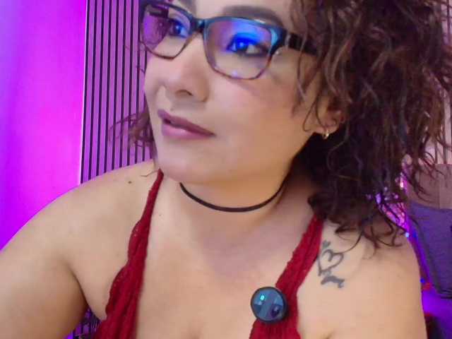 juliramirez2's BongaCams show and profile