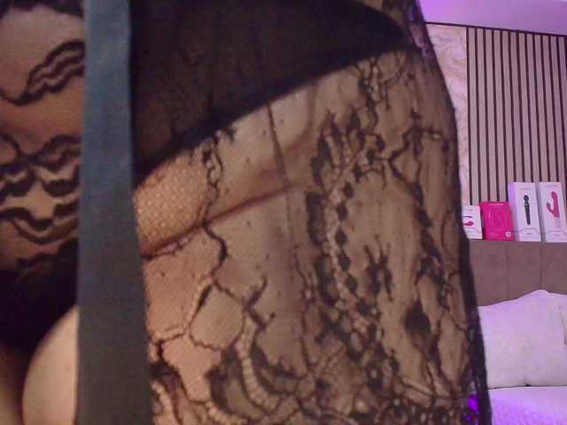 juliramirez2's BongaCams show and profile