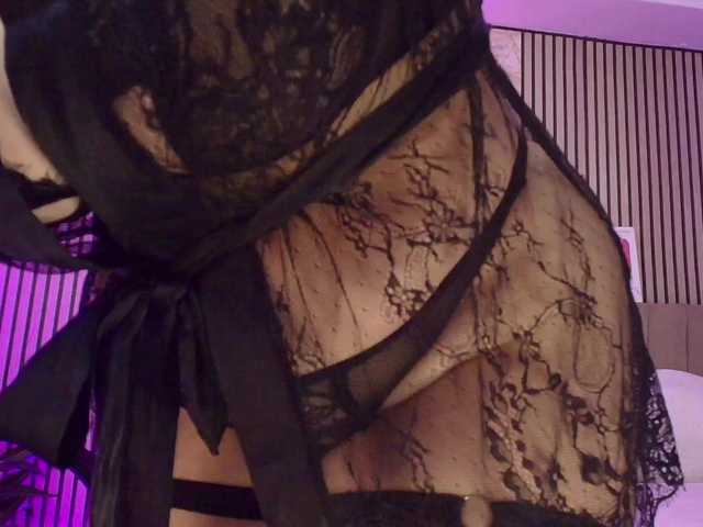 juliramirez2's BongaCams show and profile