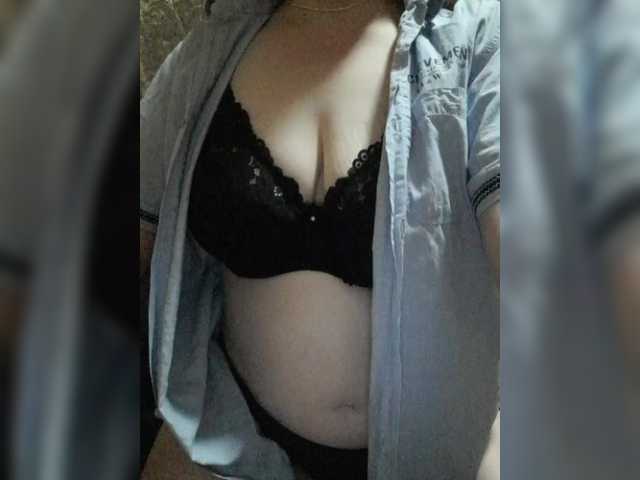 Sweet Iriska2025 will stimulate your wishes in a stunning cam show Iriska2025 from BongaCams