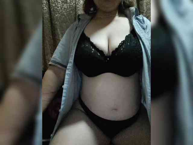 Iriska2025 Live Webcam on BongaCams