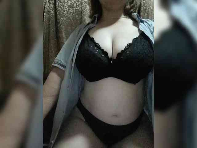 Iriska2025 Live Webcam on BongaCams
