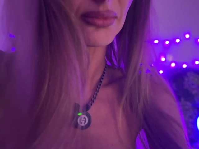 FantasyBaby's BongaCams show and profile