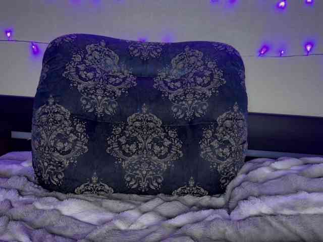 Fantasy_Moonlight webcam