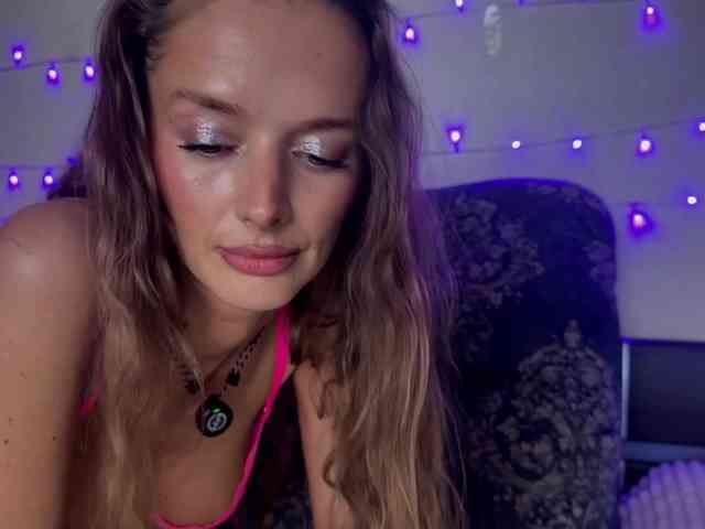 Fantasy_Moonlight webcam