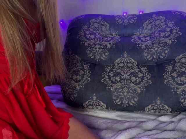 Fantasy_Moonlight webcam